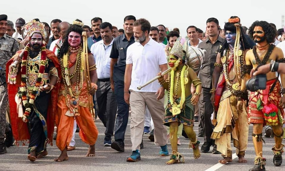 ​गरीबी उन्मूलन बनाम विपक्ष उन्मूलन 