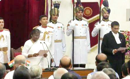 दैनिक ‘छत्तीसगढ़’ का संपादकीय :   नए मुख्य न्यायाधीश के  दो बरसों को लेकर एक बड़ी बुनियादी चुनौती भी