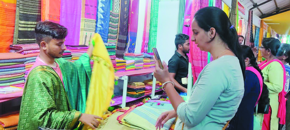 सिल्क एवं कॉटन एक्सपो प्रर्दशनी में स्पेशल कलेक्शन