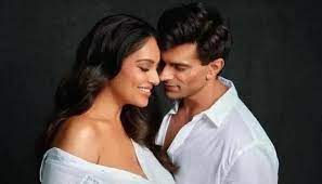बिपाशा बसु, करण सिंह ग्रोवर बेटी के माता-पिता बने बिपाशा बसु, करण सिंह ग्रोवर बेटी के माता-पिता बने