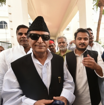 रामपुर में आजम खान के सहयोगी बीजेपी में शामिल