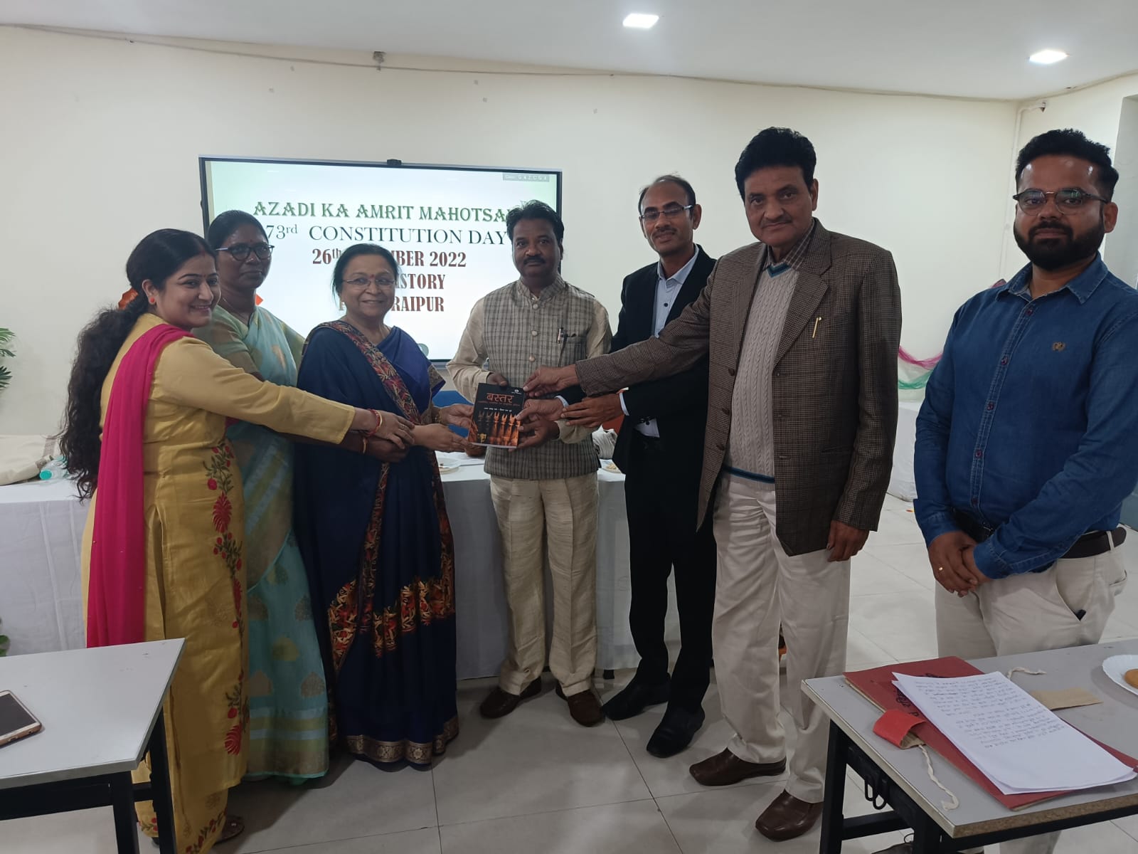 भारतीय संविधान सबसे बड़ा और लिखित है- डाॅ आभा पाल भारतीय संविधान सबसे बड़ा और लिखित है- डाॅ आभा पाल