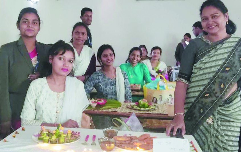 प्रगति महाविद्यालय में पाक कला सलाद सज्जा और बेस्ट ग्रुपी स्पर्धा