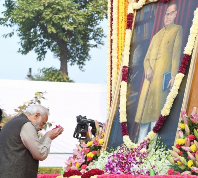 पीएम मोदी ने अंबेडकर की पुण्यतिथि पर दी श्रद्धांजलि पीएम मोदी ने अंबेडकर की पुण्यतिथि पर दी श्रद्धांजलि