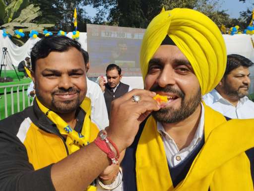 दिल्ली एमसीडी चुनाव 2022: आप को बहुमत, बीजेपी 100 सीटों पर सिमटी दिल्ली एमसीडी चुनाव 2022: आप को बहुमत, बीजेपी 100 सीटों पर सिमटी