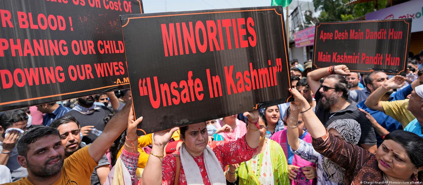भारत सरकार: इस साल जम्मू-कश्मीर में 14 अल्पसंख्यक मारे गए भारत सरकार: इस साल जम्मू-कश्मीर में 14 अल्पसंख्यक मारे गए