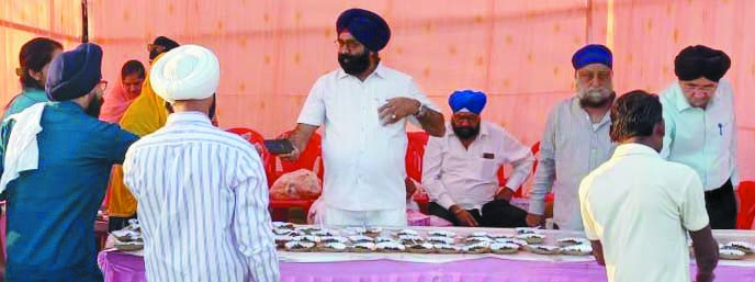 गुरुगोविंद सिंह नगर कीर्तन में रामगढिय़ा सेवक सभा ने लगाया स्वागत स्टॉल