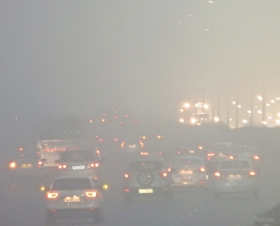 ठंड और कोहरे के साथ हुई दिल्लीवासियों की सुबह