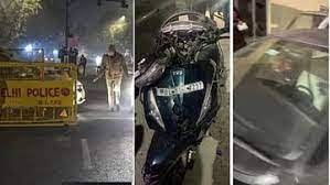 महिला आयोग ने दुर्घटना में युवती की मौत पर दिल्ली पुलिस से पूछे अहम सवाल