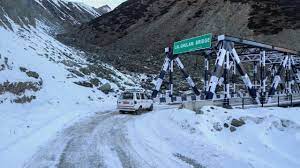 जम्मू-कश्मीर में सर्दी का प्रकोप, श्रीनगर समेत कई स्थानों पर दर्ज की गई सबसे ठंडी रात