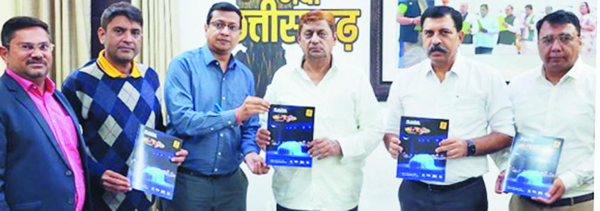 सरकार के कार्य-नीतियों की प्रशंसा करते राडा ने परिवहन मंत्री को ऑटोएक्सपो में किया आमंत्रित