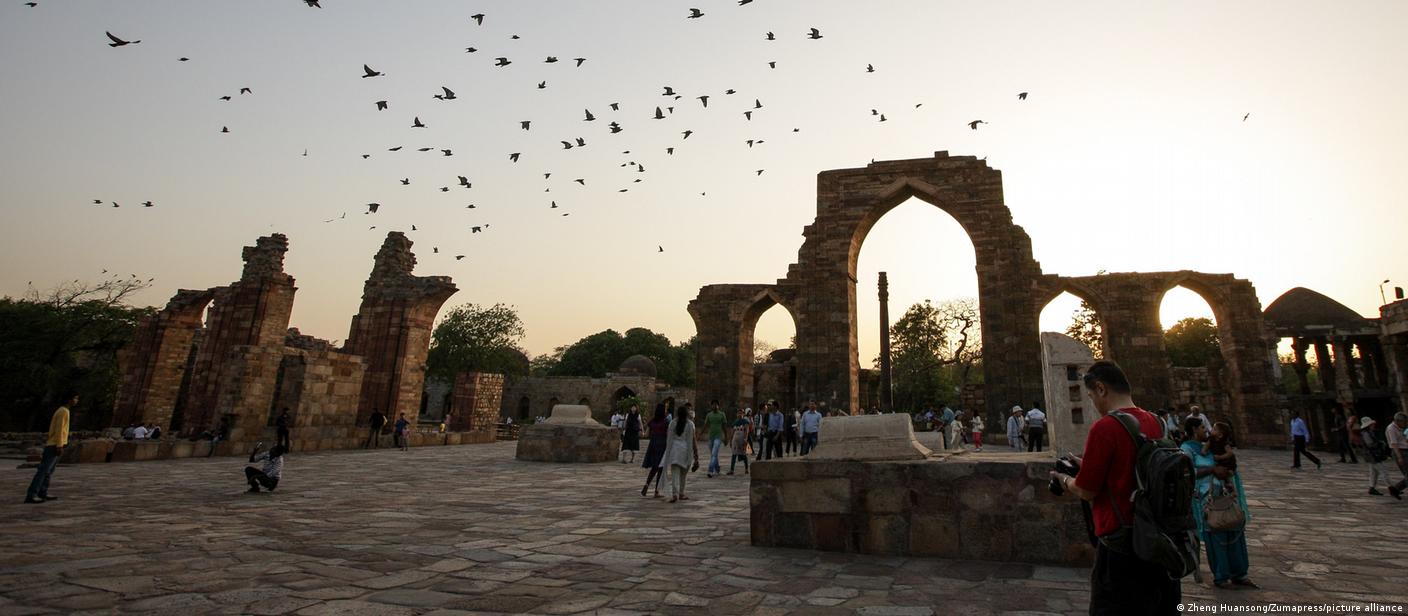 कैसे गायब हो गए संरक्षित स्मारक?