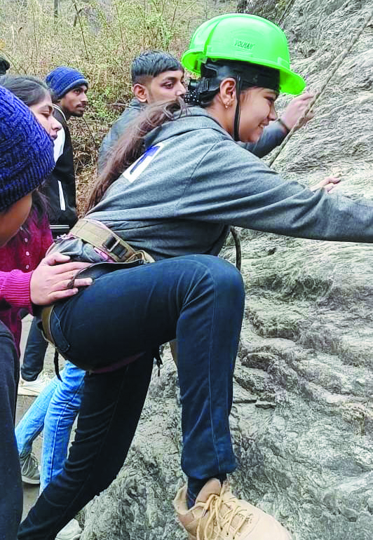 मैक रोवर एवं रेंजर टीम ने किया मनाली भ्रमण