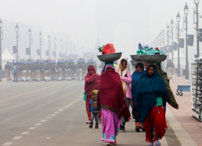 दिल्ली में कड़ाके की ठंड, तापमान 1.9 डिग्री तक गिरा, विजिबिलिटी भी कम