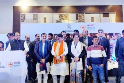 प्रवासी भारतीय अपने गांव का गौरव दिवस मनाएं : शिवराज