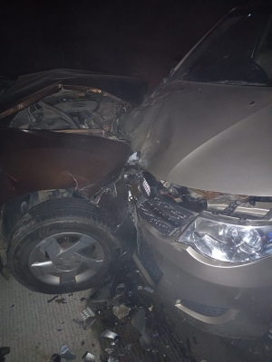 यमुना एक्सप्रेस वे पर कार ने दूसरी को मारी टक्कर, 2 बच्चे समेत 6 घायल