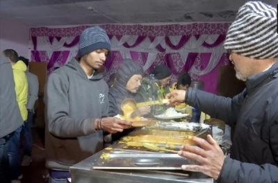 जोशीमठ भू-धंसाव मामला: प्रभावित लोगों के सुरक्षित स्थानों पर जाने का सिलसिला जारी