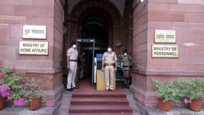 केंद्र ने राज्यों से शहीद दिवस पर दो मिनट का मौन रखने को कहा केंद्र ने राज्यों से शहीद दिवस पर दो मिनट का मौन रखने को कहा