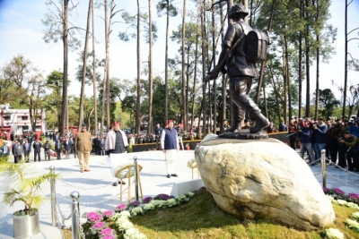 रक्षा मंत्री राजनाथ सिंह व सीएम धामी ने शौर्य स्थल का किया उद्घाटन रक्षा मंत्री राजनाथ सिंह व सीएम धामी ने शौर्य स्थल का किया उद्घाटन