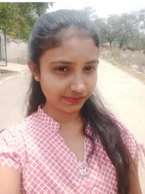 कर्नाटक : छात्रा की हत्या करने वाले सनकी प्रेमी की तलाश में जुटी पुलिस कर्नाटक : छात्रा की हत्या करने वाले सनकी प्रेमी की तलाश में जुटी पुलिस