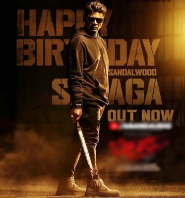 दुनिया विजय ने माता-पिता की कब्र के पास मनाया जन्मदिन