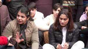 कुश्ती संघ के असिस्टेंट सेक्रेटरी निलंबित कुश्ती संघ के असिस्टेंट सेक्रेटरी निलंबित