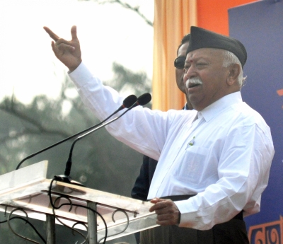 आरएसएस प्रमुख के खिलाफ हिंदुओं की धार्मिक भावनाओं को ठेस पहुंचाने का आरोप आरएसएस प्रमुख के खिलाफ हिंदुओं की धार्मिक भावनाओं को ठेस पहुंचाने का आरोप