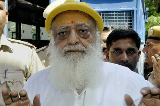 आसाराम को रेप के एक और केस में उम्रकैद 