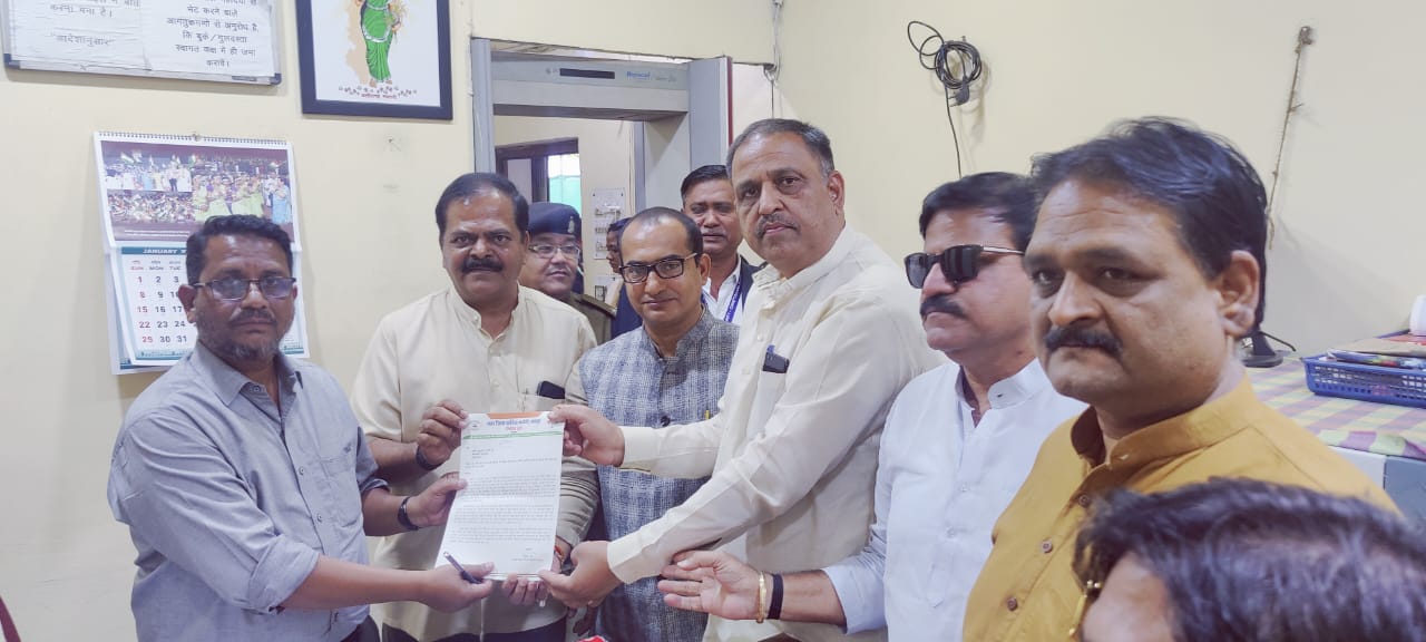 रमन सिंह-परिवार ने जुटाई आय से अधिक संपत्ति, एसीबी ने प्रारंभिक जांच में सही माना-कांग्रेस