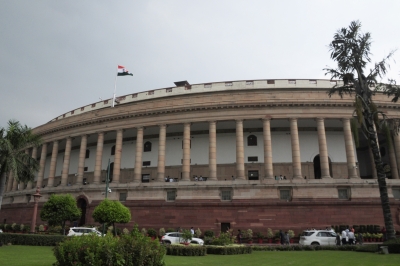 अडानी समूह के मसले पर संसद में दूसरे दिन भी हंगामा, कार्यवाही स्थगित अडानी समूह के मसले पर संसद में दूसरे दिन भी हंगामा, कार्यवाही स्थगित