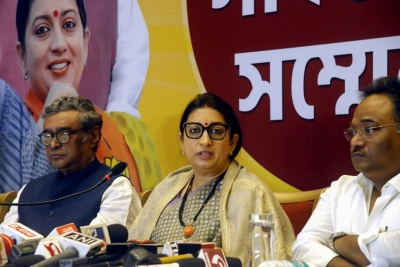 बंगाल सरकार उनके मंत्रालय द्वारा आवंटित धन खर्च करने में विफल: स्मृति ईरानी