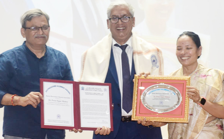 एसईसीएल सीएमडी को विशिष्ट एलुमनी अवार्ड से नवाजा गया