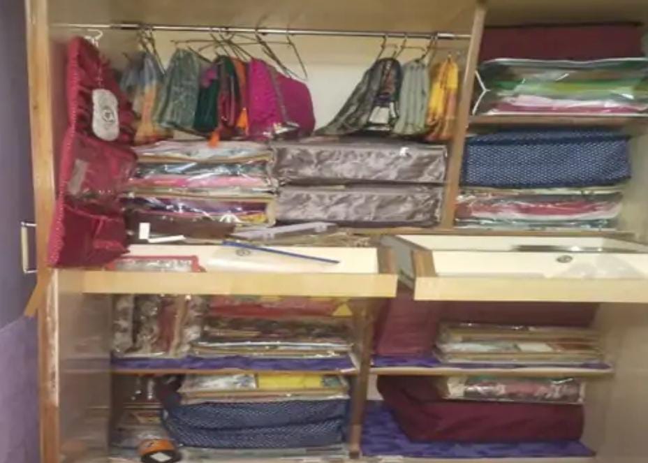 पूर्व मंत्री बृजमोहन अग्रवाल के रिश्तेदार के घर का ताला तोड़ लाखों के जेवर और नगदी ले उड़े चोर पूर्व मंत्री बृजमोहन अग्रवाल के रिश्तेदार के घर का ताला तोड़ लाखों के जेवर और नगदी ले उड़े चोर