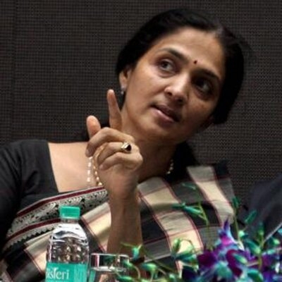 फोन टैपिंग मामला: दिल्ली हाई कोर्ट ने एनएसई की पूर्व प्रमुख चित्रा रामकृष्ण को दी जमानत फोन टैपिंग मामला: दिल्ली हाई कोर्ट ने एनएसई की पूर्व प्रमुख चित्रा रामकृष्ण को दी जमानत