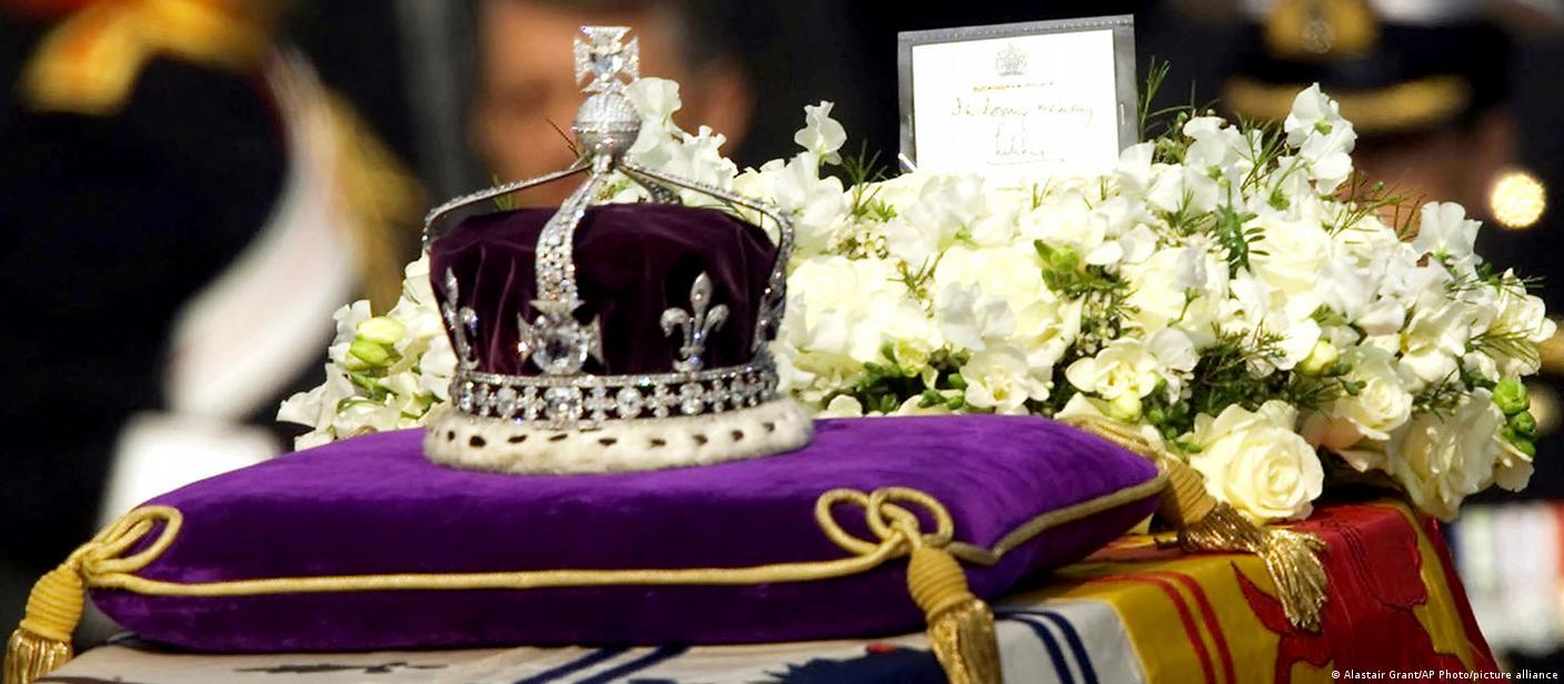 ताजपोशी में कोहिनूर नहीं पहनेंगी नई ब्रिटिश महारानी ताजपोशी में कोहिनूर नहीं पहनेंगी नई ब्रिटिश महारानी