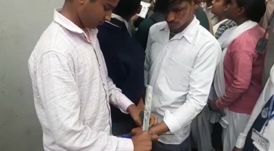 यूपी बोर्ड की हाईस्कूल व इंटरमीडिएट की परीक्षाएं शुरू यूपी बोर्ड की हाईस्कूल व इंटरमीडिएट की परीक्षाएं शुरू