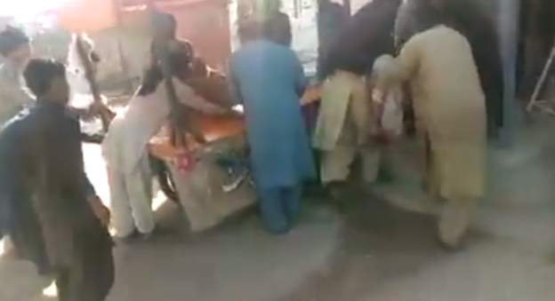 पाकिस्तानः बलूचिस्तान में चौबीस घंटे में दूसरा हमला, बम धमाके में 4 लोगों की मौत पाकिस्तानः बलूचिस्तान में चौबीस घंटे में दूसरा हमला, बम धमाके में 4 लोगों की मौत