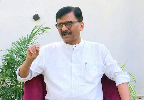 शिवसेना नेता संजय राउत के 'चोरमंडल' वाले बयान पर महाराष्ट्र विधानसभा में हंगामा