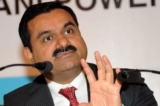 अब आया ऊँट पहाड़ के नीचे 