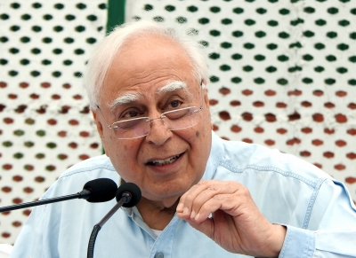 विपक्ष को एक मंच पर लाने की सिब्बल की खास योजना विपक्ष को एक मंच पर लाने की सिब्बल की खास योजना