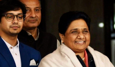 मायावती के भतीजे की इस माह के अंत में शादी मायावती के भतीजे की इस माह के अंत में शादी