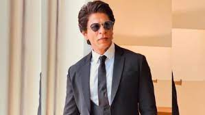 शाहरुख़ ख़ान के बंगले के मेकअप रूम में आठ घंटे तक छुपे थे दोनों युवकः पुलिस शाहरुख़ ख़ान के बंगले के मेकअप रूम में आठ घंटे तक छुपे थे दोनों युवकः पुलिस