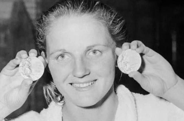 चार बार की ओलंपिक डाइविंग चैंपियन पैट मैककॉर्मिक का निधन