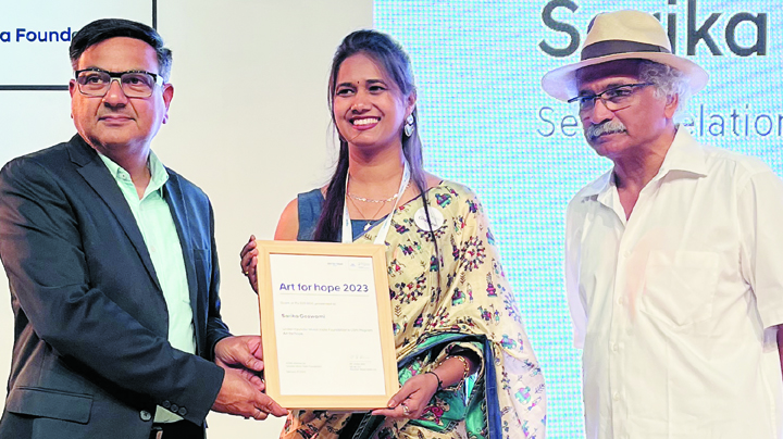 आर्ट फॉर होप में ग्रेट अचीवमेंट सारिका गोस्वामी की प्रस्तुति
