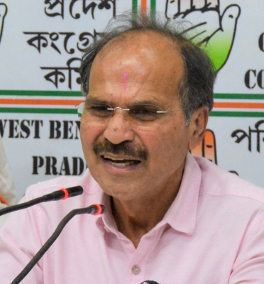 पीएम और ममता बनर्जी के बीच राहुल की छवि खराब करने का सौदा : अधीर रंजन चौधरी