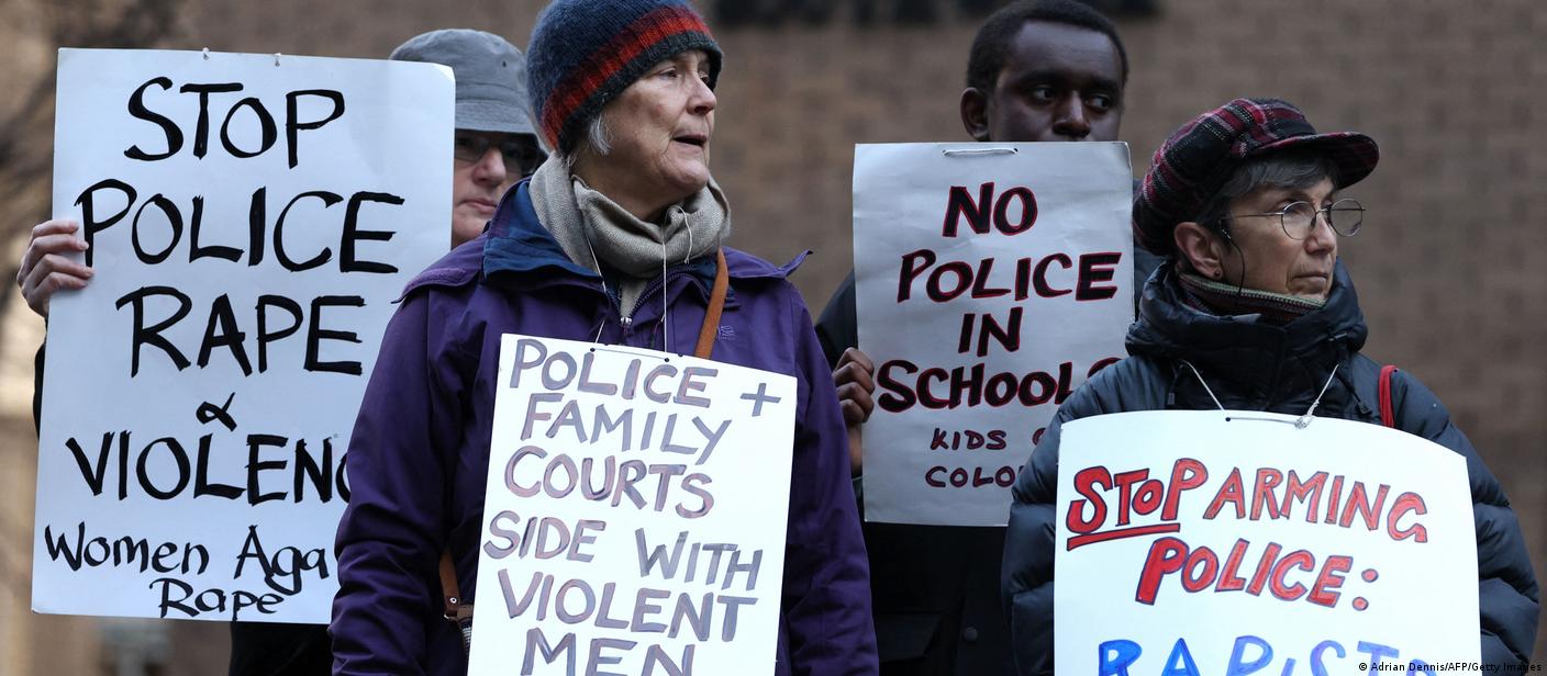 लंदन पुलिस से डरती हैं महिलाएं