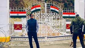 गुजरात सीएमओ के अधिकारी ने अपने पुत्र का नाम ‘ठग’ से जुड़े मामले में सामने आने के बाद दिया इस्तीफा गुजरात सीएमओ के अधिकारी ने अपने पुत्र का नाम ‘ठग’ से जुड़े मामले में सामने आने के बाद दिया इस्तीफा