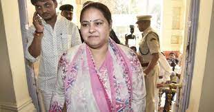 लालू यादव की बेटी मीसा भारती धन शोधन मामले में ईडी के समक्ष पेश हुईं लालू यादव की बेटी मीसा भारती धन शोधन मामले में ईडी के समक्ष पेश हुईं