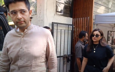 राघव चड्ढा की शादी की अफवाहों के बारे में पूछे जाने पर शर्मा गईं परिणीति