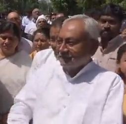 ओवैसी के सवाल पर नीतीश कुमार ने एआईएमआईएम को बताया- 'बीजेपी का एजेंट'